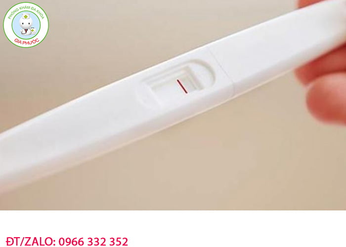 Cách sử dụng que thử thai - kết quả que thử thai 2 vạch như thế nào? 5 Que xuất hiện một vạch lại biến mất