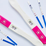 Dùng que thử thai buổi sáng có chính xác không